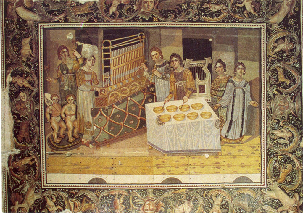 Late 4th century AD "Mosaic of the Musicians" with Hydraulis, aulos, and lyre from a Byzantine villa in Maryamin, Syria. Kobiety grające na instrumentach, mozaika.