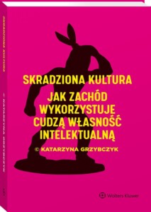 Okładka książki Skradziona kultura, na różowym tle zarys ludzkiej postaci z kokardą na głowie.