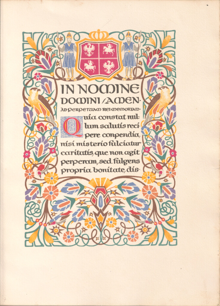 Kolorowa karta zawierająca tekst łaciński otoczony ornamentem kwiatowo-roślinnym. N górze herb Pierwszej Rzeczypospolitej podtrzymywany przez dwóch rycerzy.