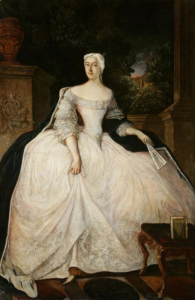 Portret kobiety w białej, ozdobnej sukni